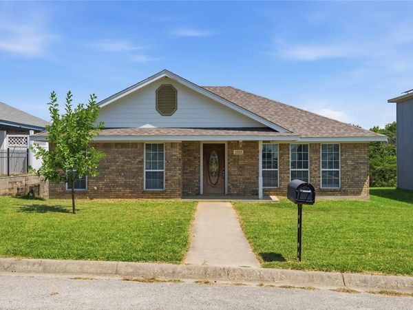 2323 Jodi Lane , Gainesville, TX 76240