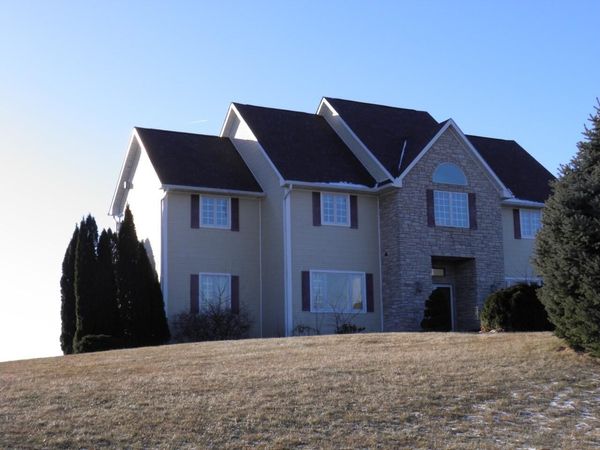 3486 BIG SKY, Muscatine, IA 52761