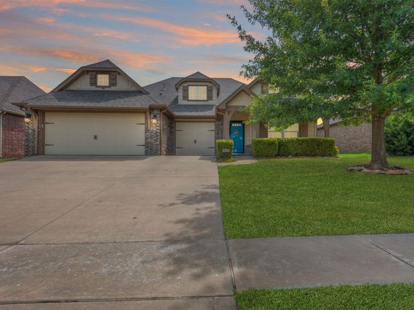 10535 N 120th East Avenue , Owasso, OK 74055