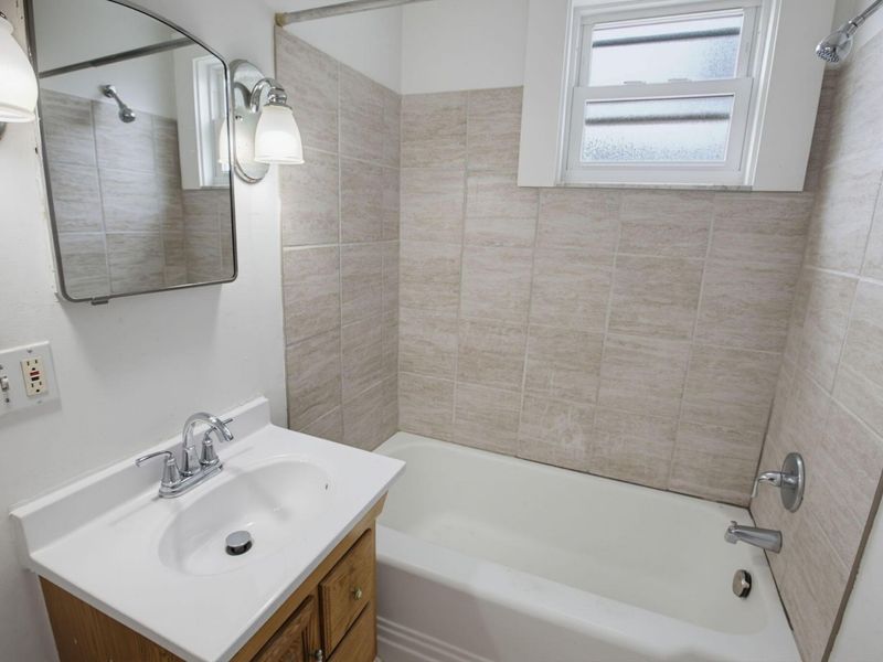 2407 Summit Street, Columbus, OH 43202 Photo 23