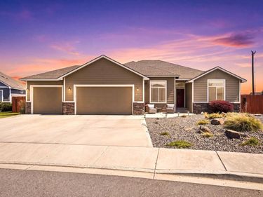 6228 Cobalt Dr., West Richland, WA 99353