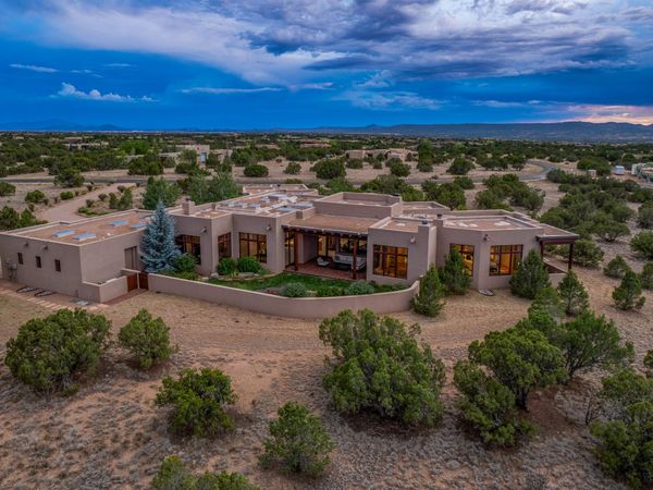 44 Picacho Peak Drive, Santa Fe, NM 87506