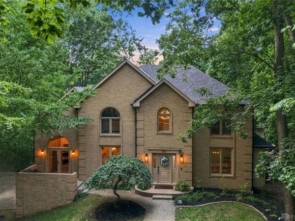 947 Woodcreek Drive, Miami Township, OH 45150