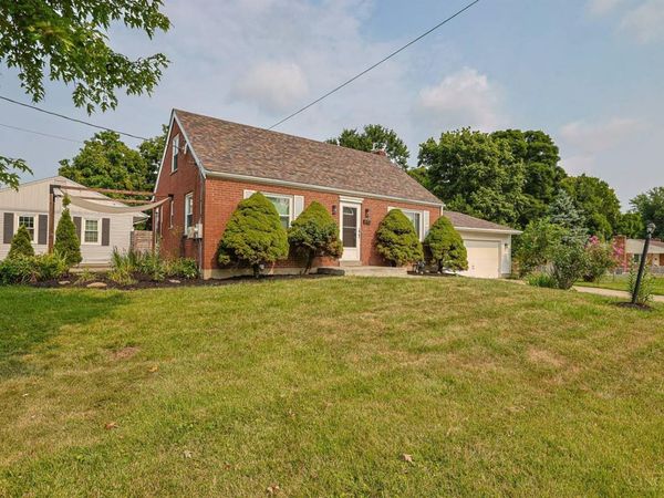556 Grandin Avenue, Springdale, OH 45246