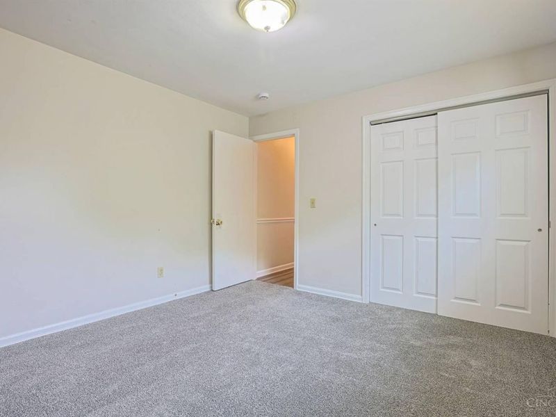556 Grandin Avenue, Springdale, OH 45246 Photo 16