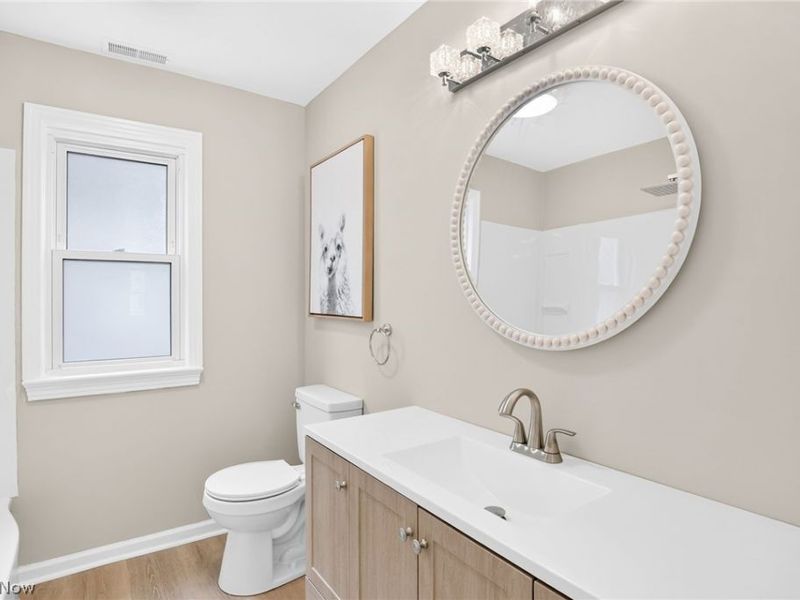 6907 Greenleaf Avenue, Cleveland, OH 44130 Photo 17
