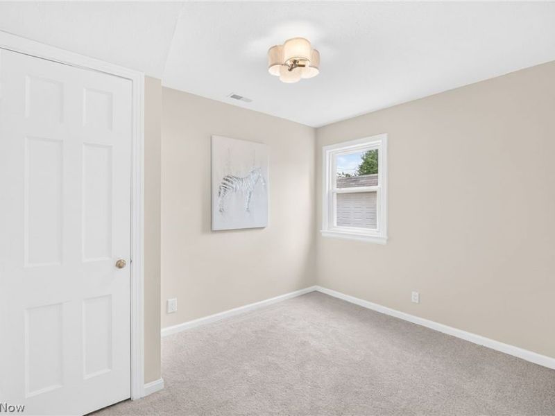 6907 Greenleaf Avenue, Cleveland, OH 44130 Photo 19