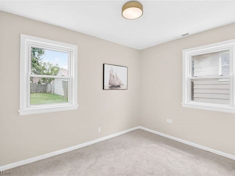 6907 Greenleaf Avenue, Cleveland, OH 44130 Photo 21