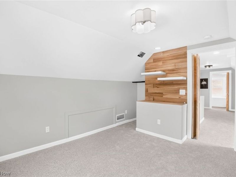 6907 Greenleaf Avenue, Cleveland, OH 44130 Photo 29