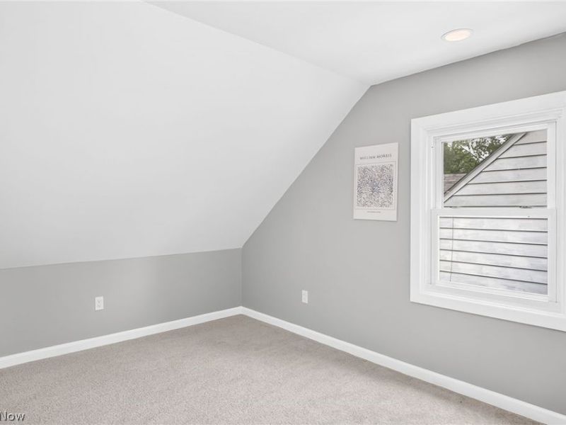 6907 Greenleaf Avenue, Cleveland, OH 44130 Photo 31