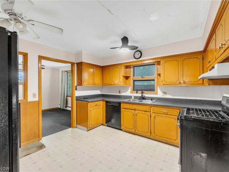 7010 York Road, Parma Heights, OH 44130 Photo 10