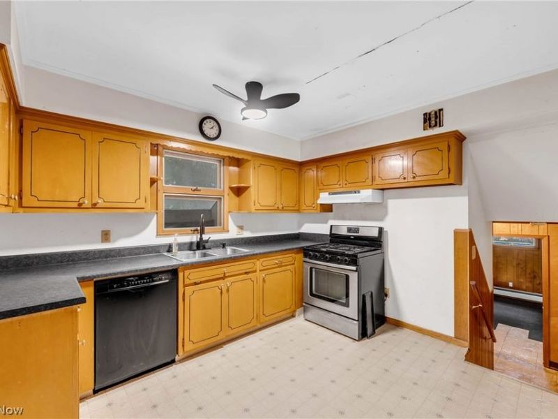 7010 York Road, Parma Heights, OH 44130 Photo 11