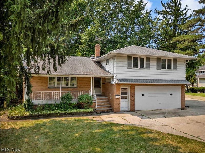 7010 York Road, Parma Heights, OH 44130 Photo 2