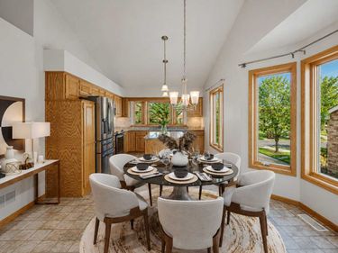 14313 Savanna Oaks Drive, Savage, MN 55378