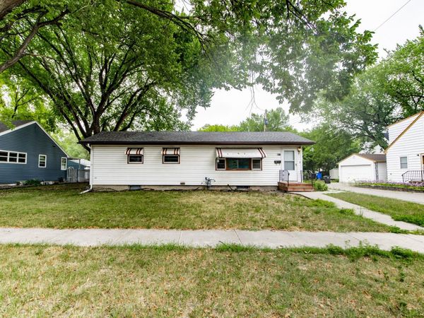 1011 College Street N, Fargo, ND 58102