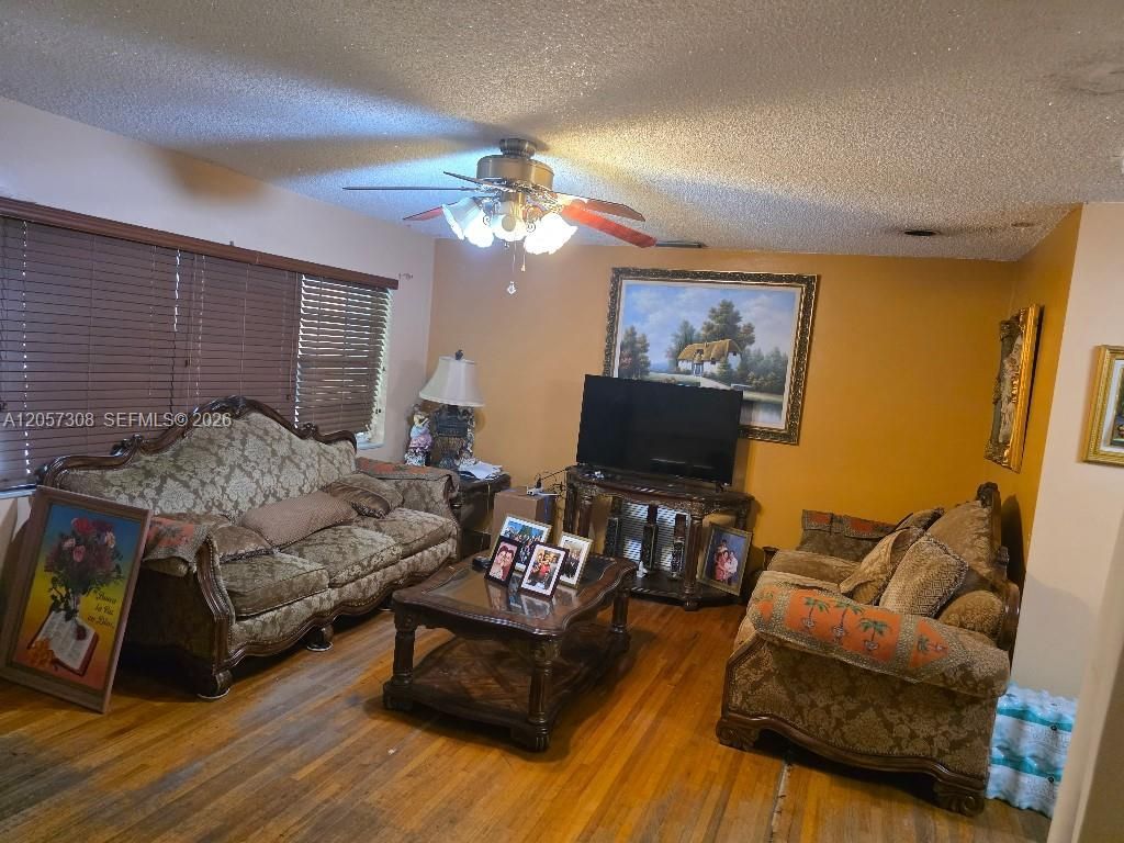 881 Albatross St, Miami Springs, FL 33166 Photo