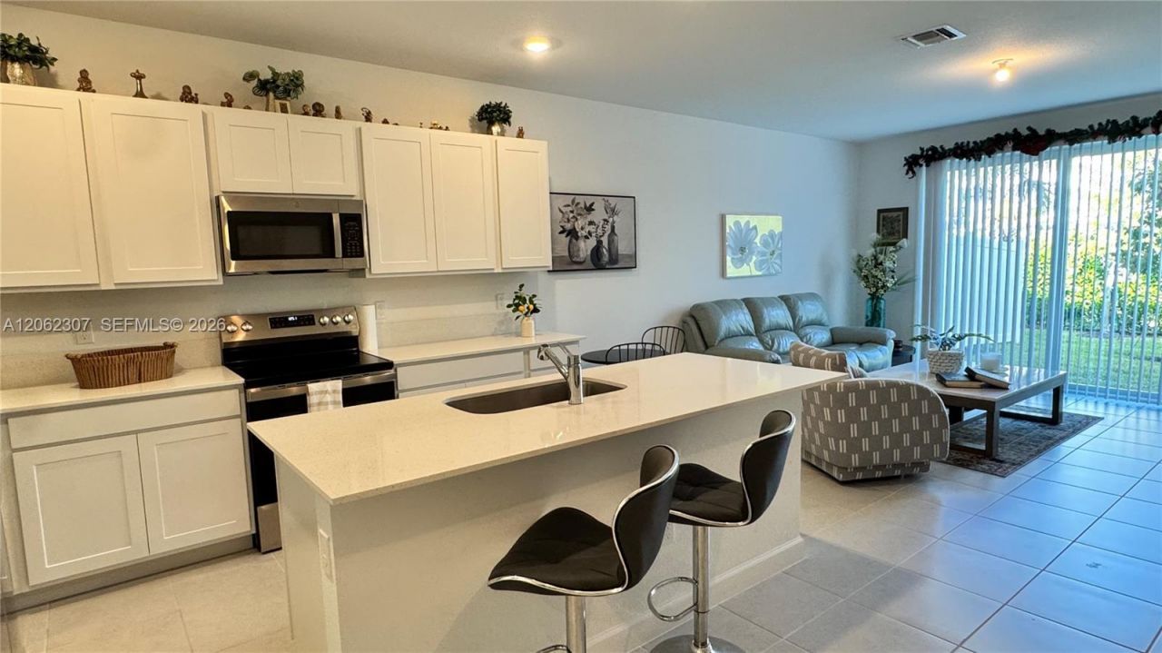 401 SE Crossoak Ln, Unit 401, Port Saint Lucie, FL 34984 Photo