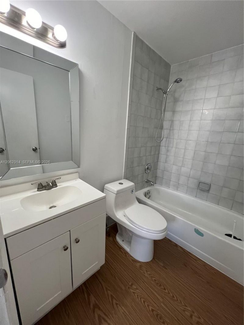 6141 W 22nd Ct , Unit 203, Hialeah, FL 33016 Photo