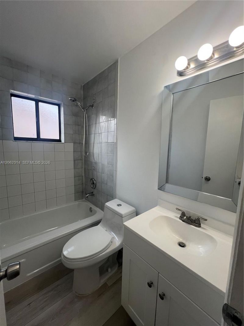 6141 W 22nd Ct , Unit 203, Hialeah, FL 33016 Photo