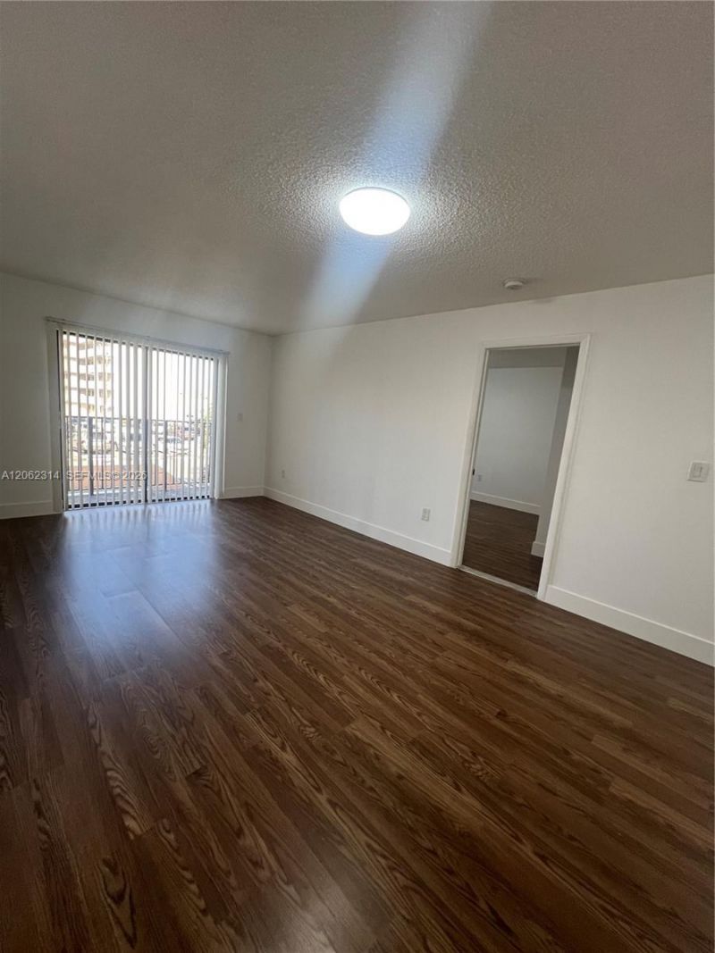 6141 W 22nd Ct , Unit 203, Hialeah, FL 33016 Photo