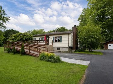 2537 Edwards Road, Waterloo, NY 13165