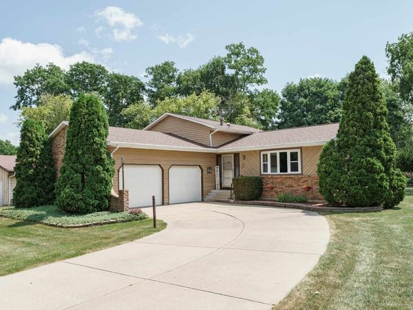 126 Waveland Road, Janesville, WI 53548