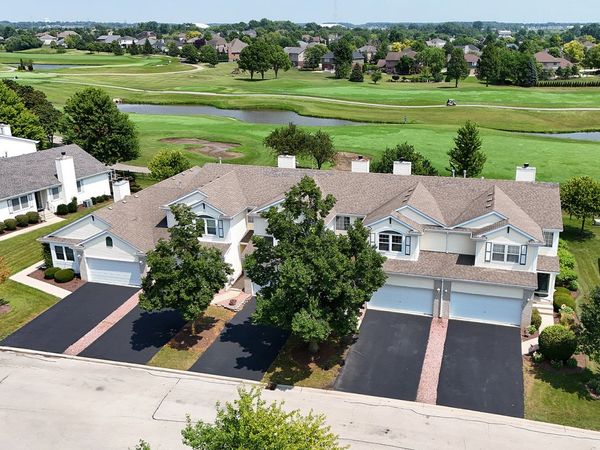 17225 Arrowhead Drive, Lockport, IL 60441