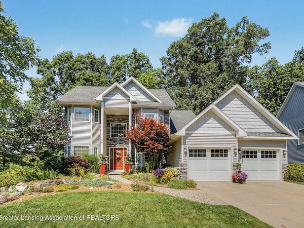 2047 Arbor Meadows Drive, DeWitt, MI 48820