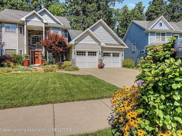 2047 Arbor Meadows Drive, DeWitt, MI 48820
