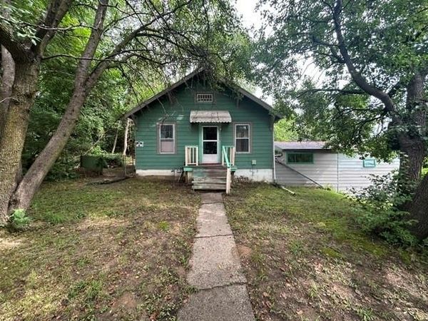 8840 E Wilson Road, Independence, MO 64053