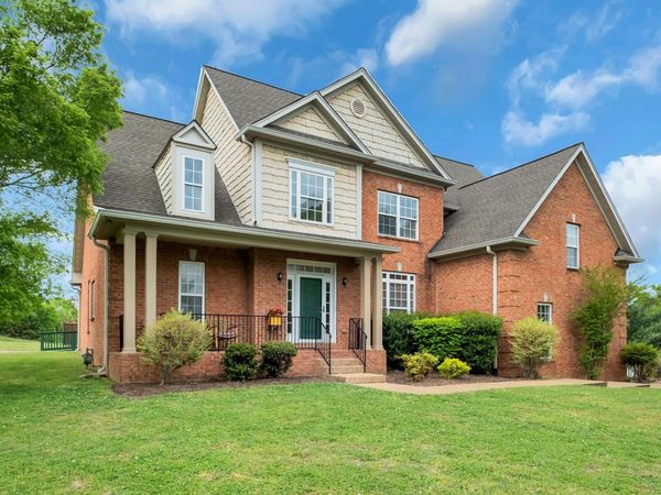 613 Regent Park Dr , Mount Juliet, TN 37122