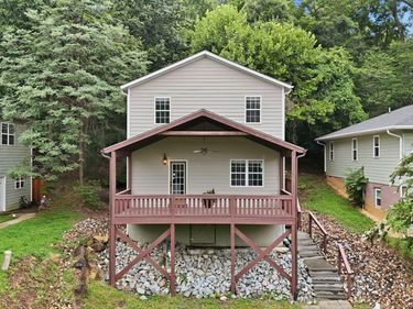 240 Jay Street, Chapel Hill, NC 27516