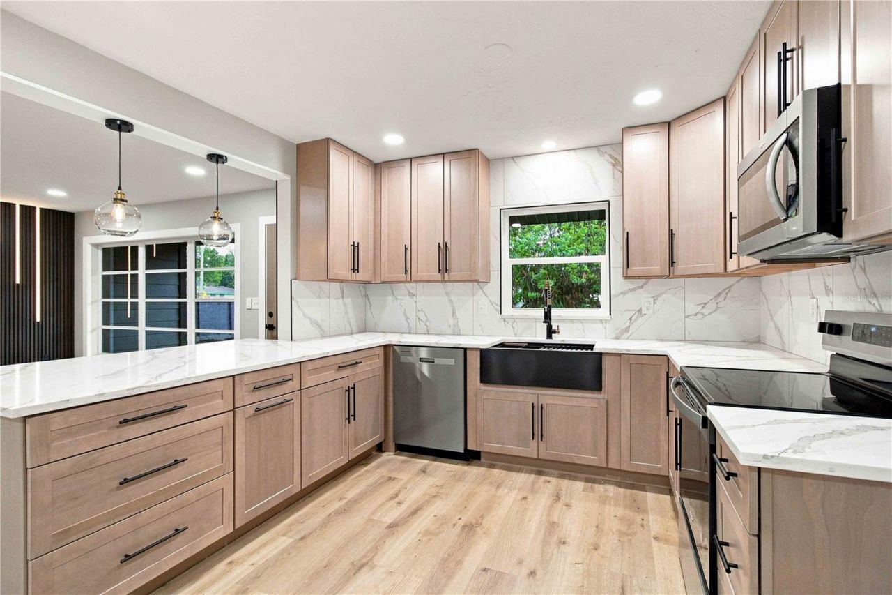 2770 Wood Street, Sarasota, FL 34237 Photo