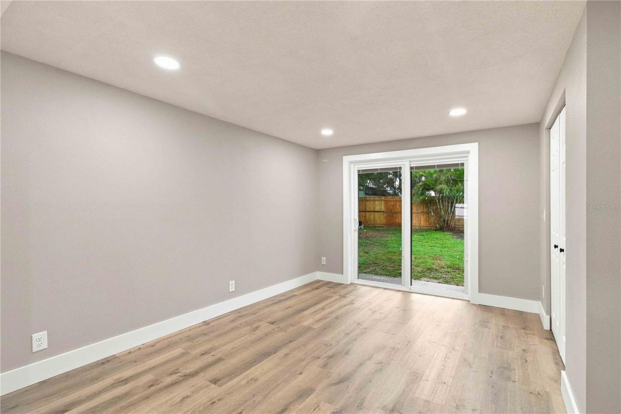 2770 Wood Street, Sarasota, FL 34237 Photo
