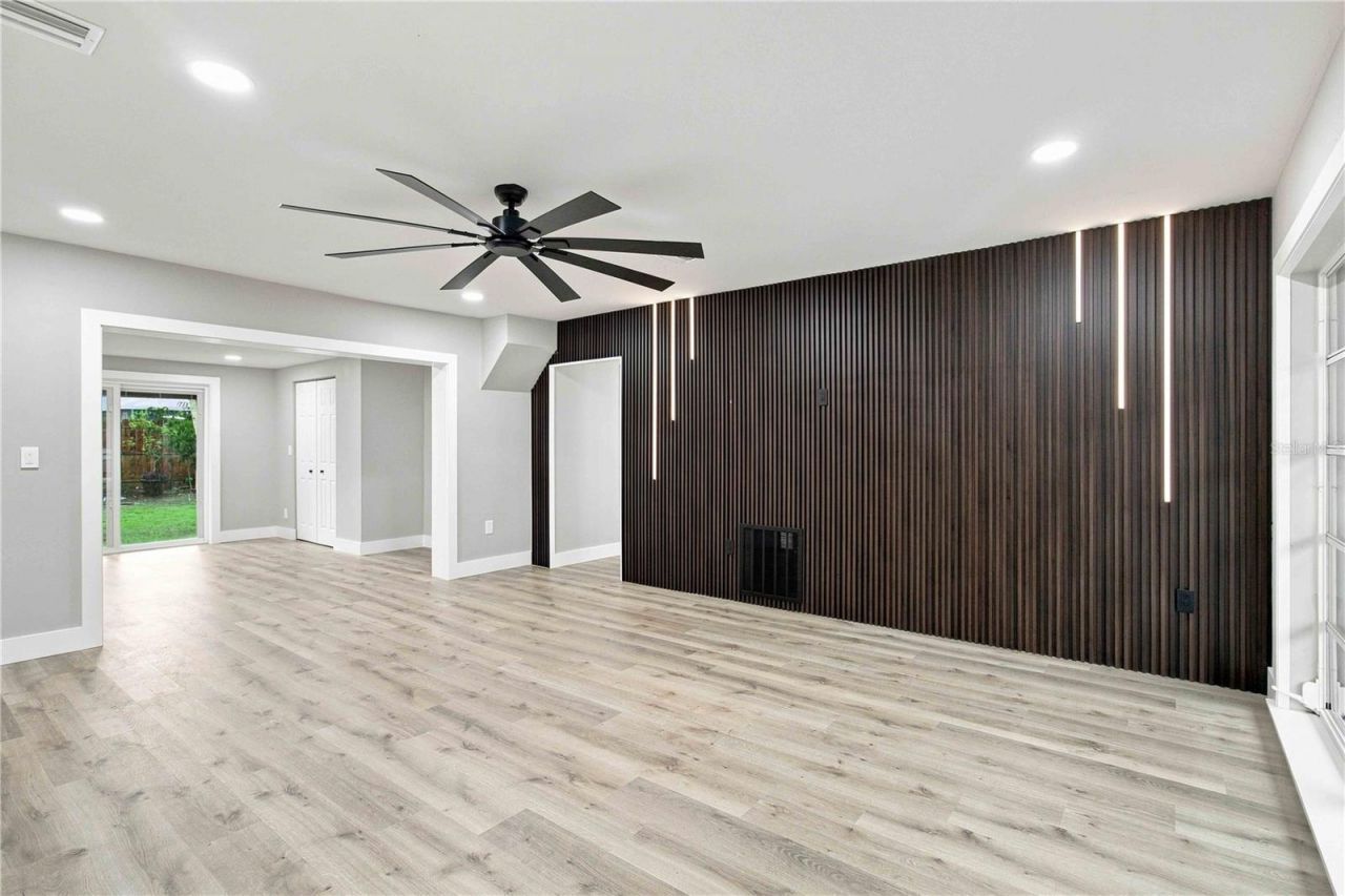 2770 Wood Street, Sarasota, FL 34237 Photo