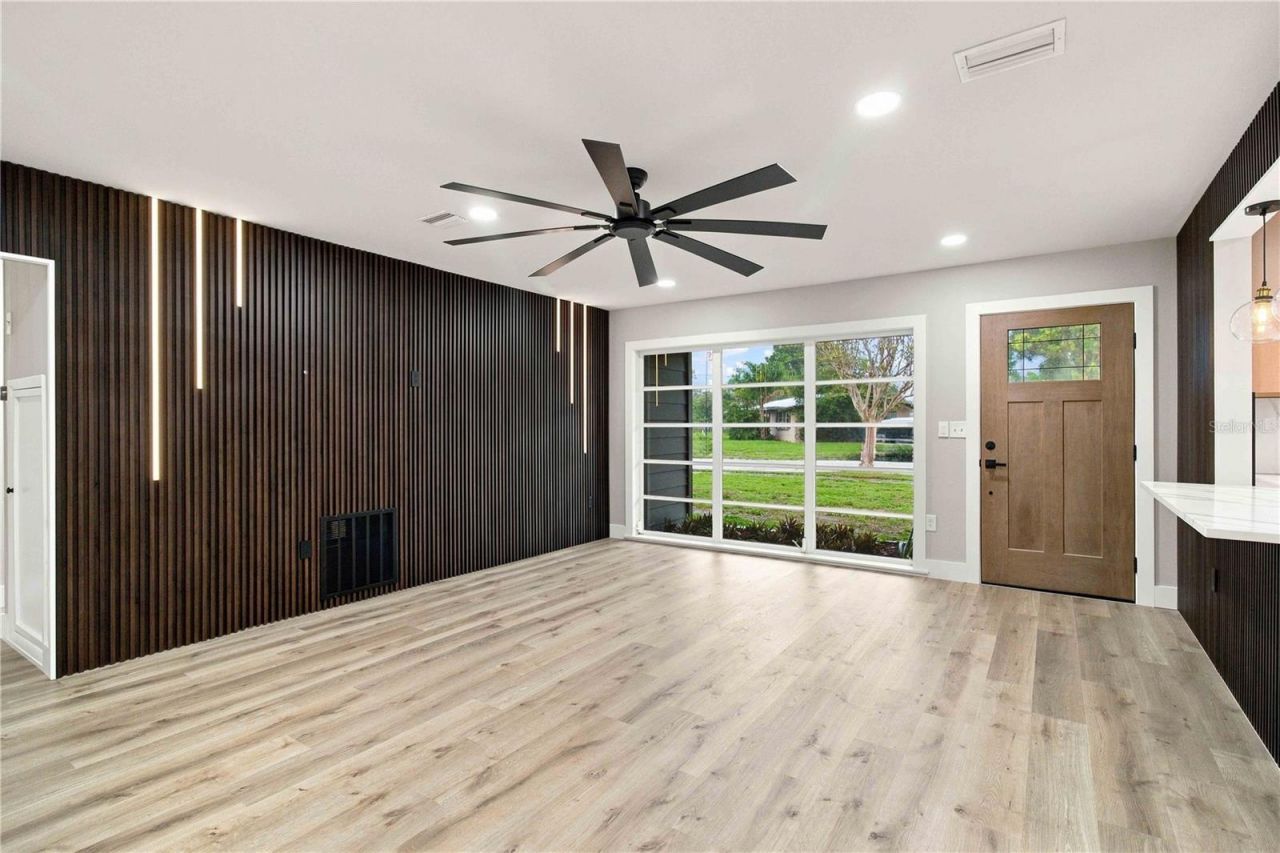 2770 Wood Street, Sarasota, FL 34237 Photo