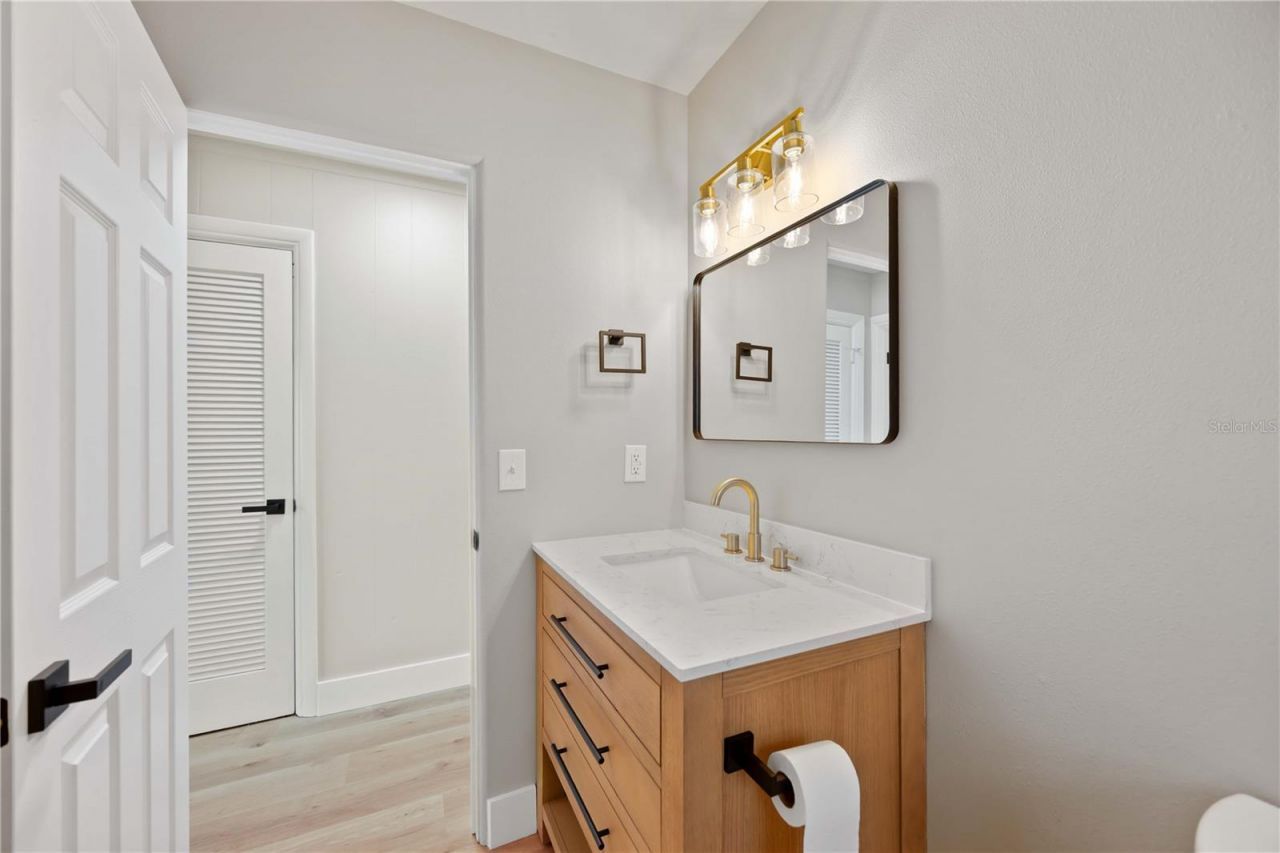 2770 Wood Street, Sarasota, FL 34237 Photo