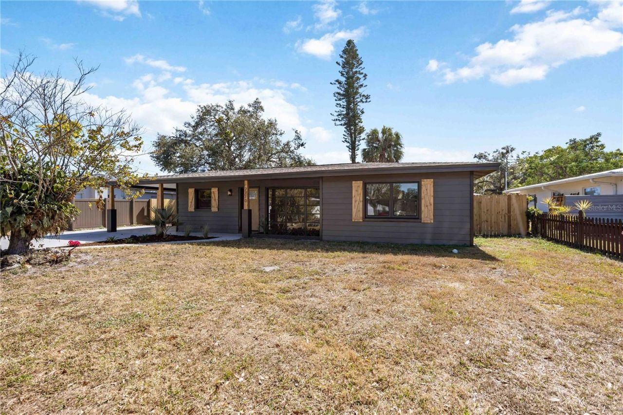 2770 Wood Street, Sarasota, FL 34237 Photo