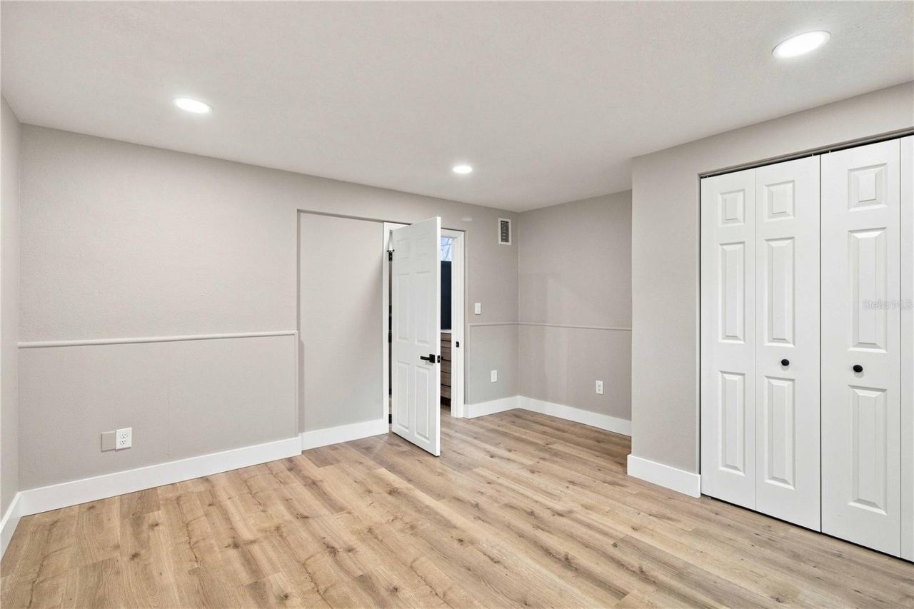 2770 Wood Street, Sarasota, FL 34237 Photo