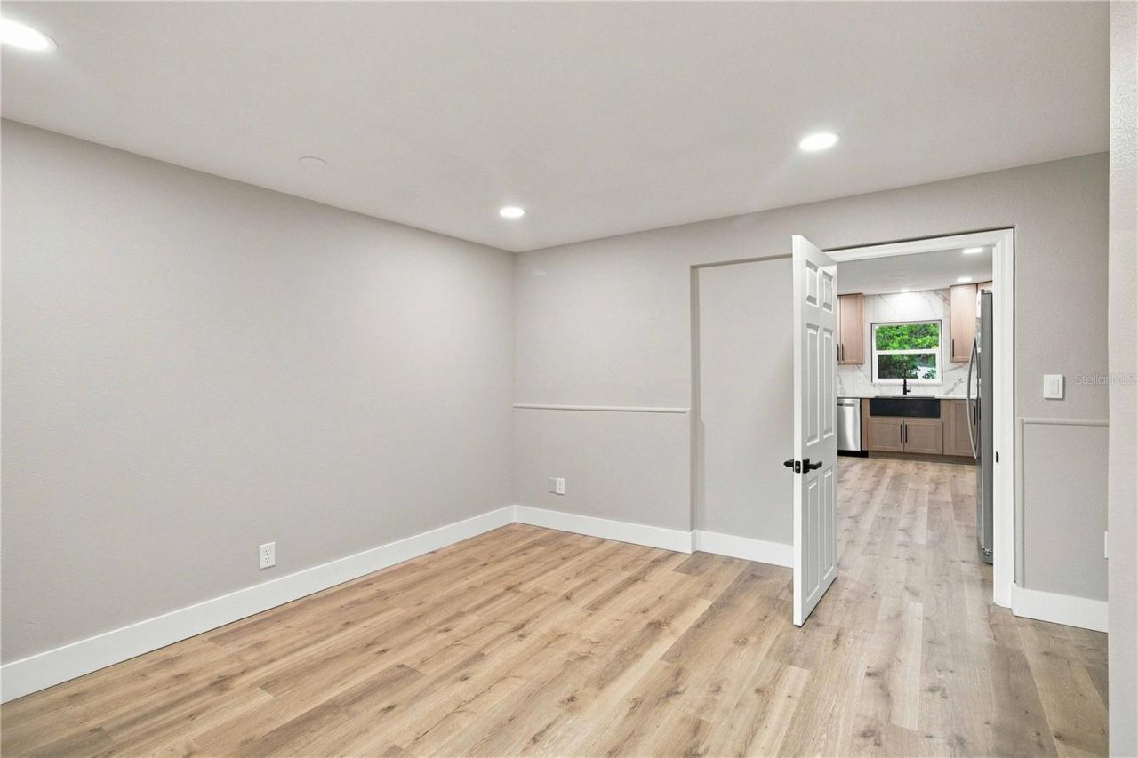 2770 Wood Street, Sarasota, FL 34237 Photo