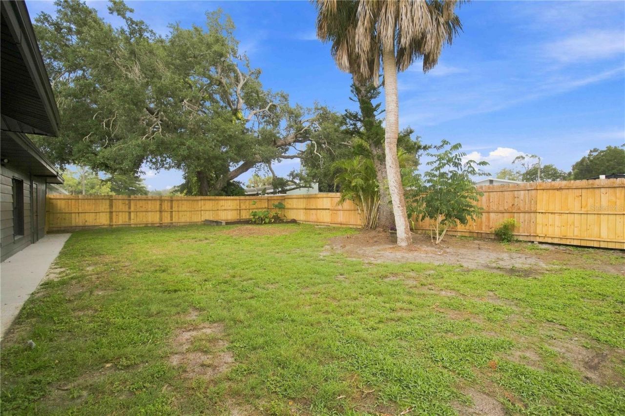 2770 Wood Street, Sarasota, FL 34237 Photo