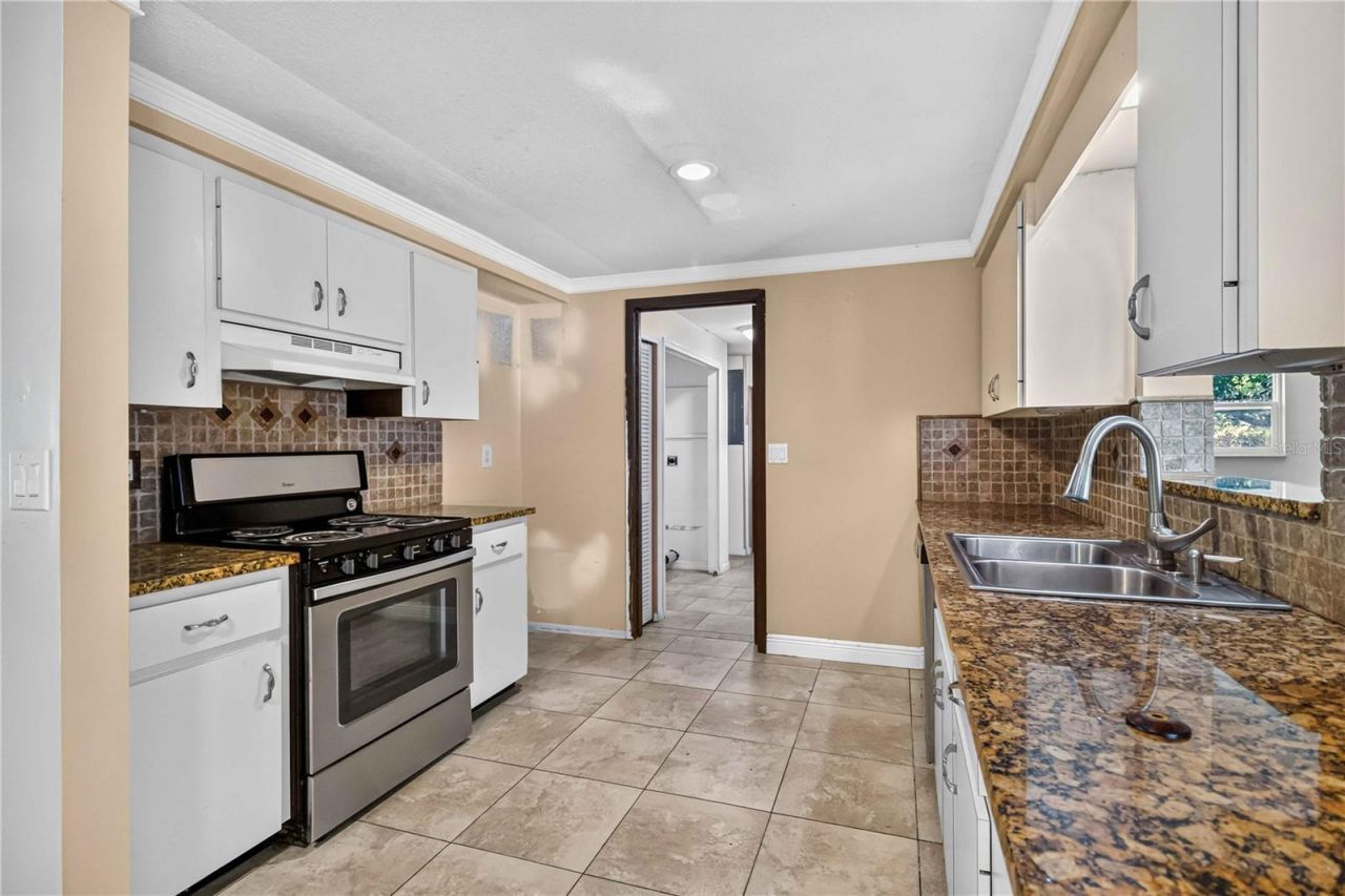 4734 Delmonte Avenue, Sarasota, FL 34235 Photo
