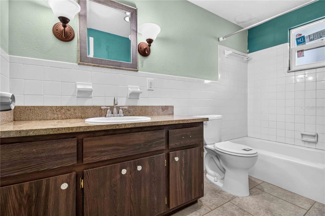 4734 Delmonte Avenue, Sarasota, FL 34235 Photo