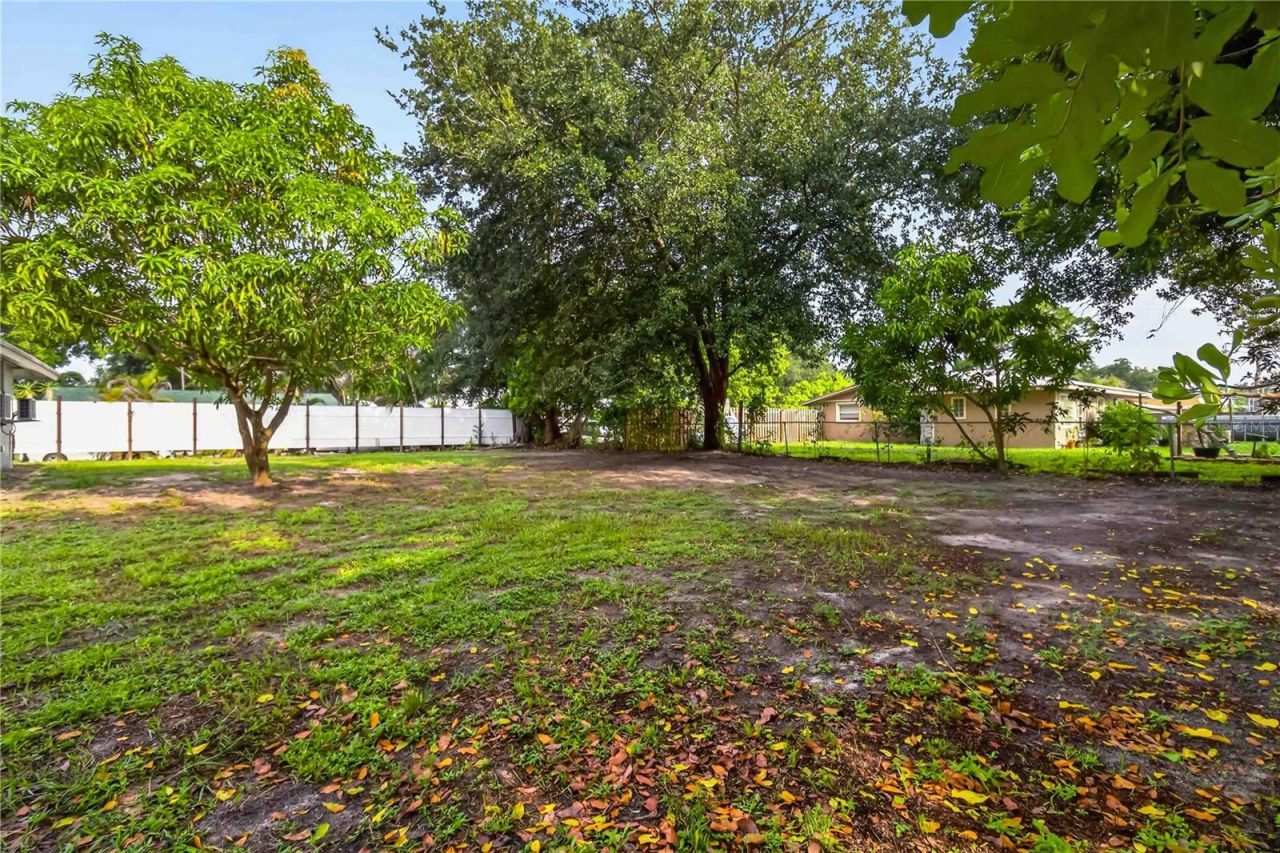 4734 Delmonte Avenue, Sarasota, FL 34235 Photo