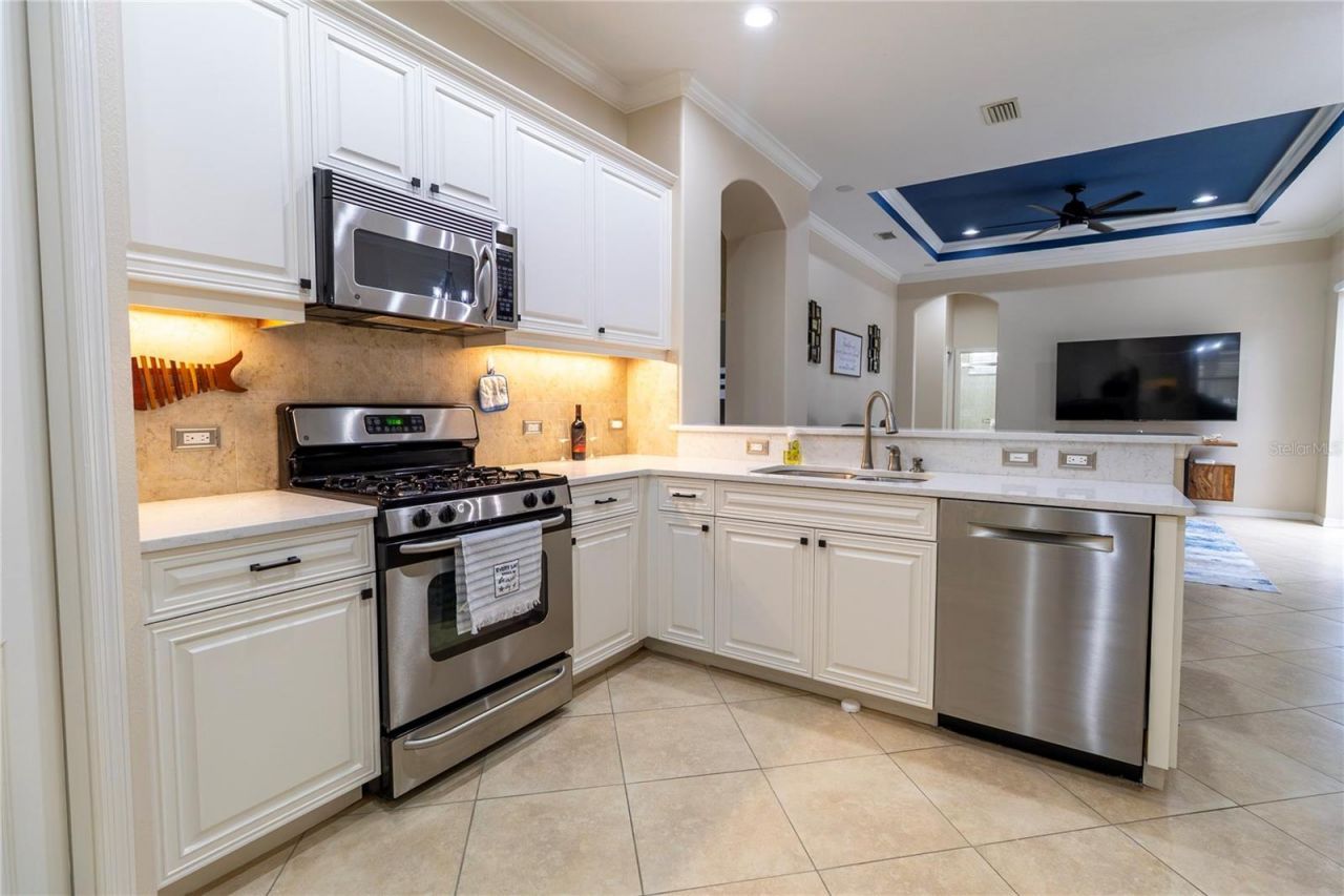 12709 Penguin Drive, Bradenton, FL 34212 Photo
