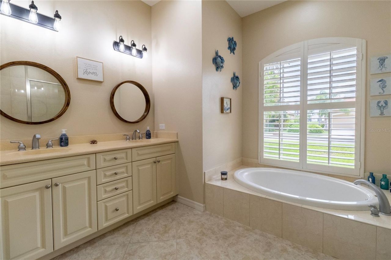 12709 Penguin Drive, Bradenton, FL 34212 Photo
