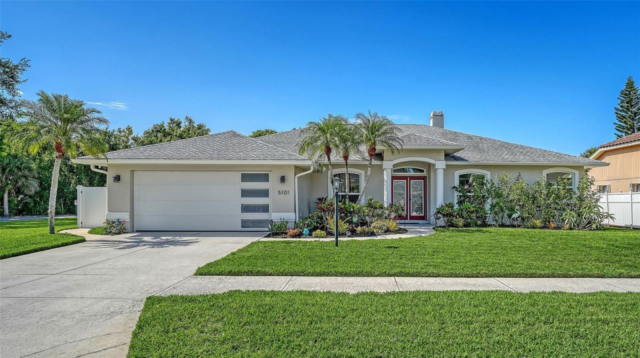 5101 Sunnydale Circle N, Sarasota, FL 34233 Main Photo