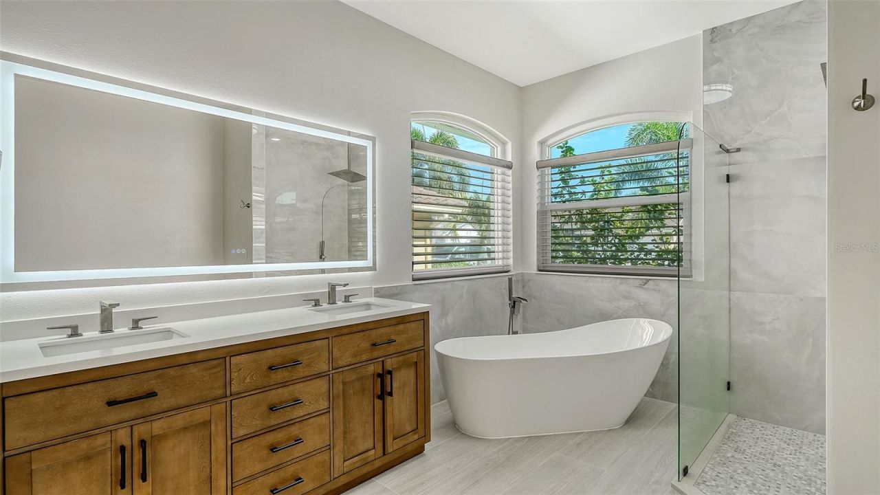 5101 Sunnydale Circle N, Sarasota, FL 34233 Photo