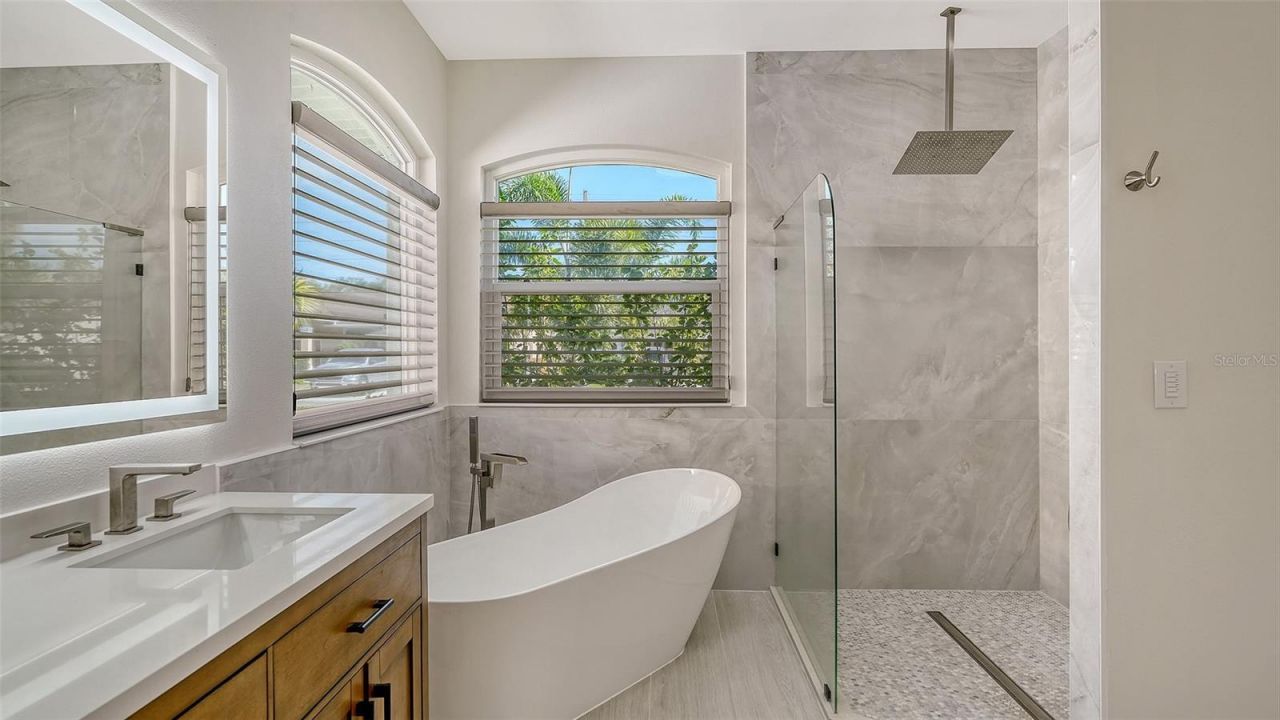 5101 Sunnydale Circle N, Sarasota, FL 34233 Photo