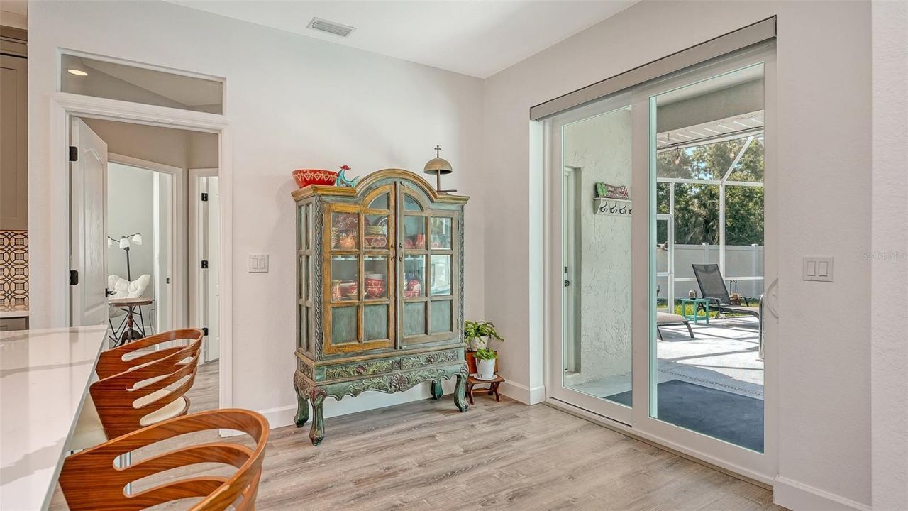 5101 Sunnydale Circle N, Sarasota, FL 34233 Photo